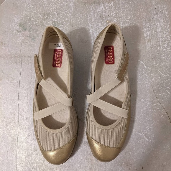 Munro American Gold and Natural Elastic Closure Ballerina Flat Size 7.5M - Picture 8 of 8